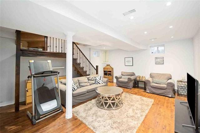 328 St Germain Ave, House semidetached with 3 bedrooms, 2 bathrooms and 2 parking in Toronto ON | Image 18