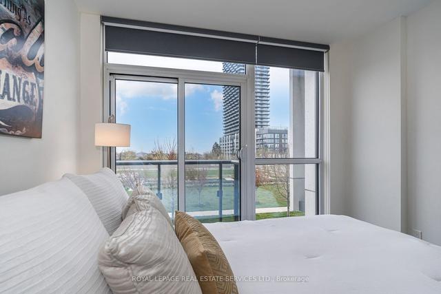 204 - 15 Zorra St, Condo with 1 bedrooms, 2 bathrooms and 1 parking in Toronto ON | Image 8