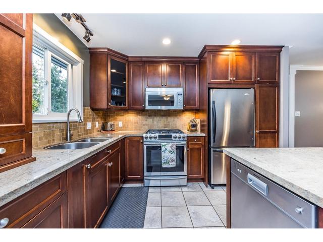 27179 28a Ave, House detached with 4 bedrooms, 2 bathrooms and 8 parking in Langley BC | Image 7