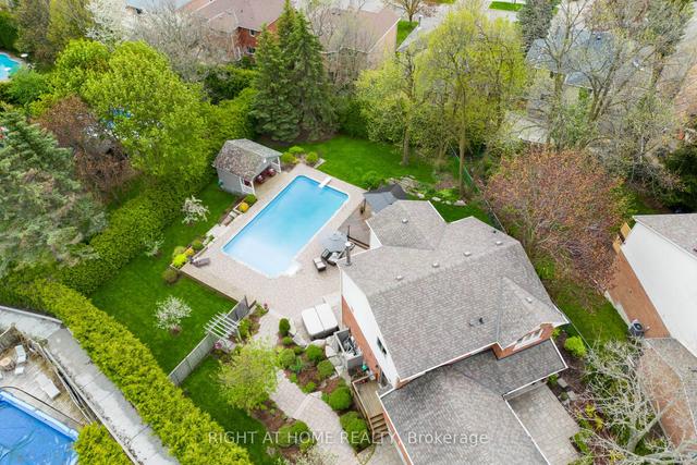 14 Moffat Cres, House detached with 4 bedrooms, 4 bathrooms and 6 parking in Aurora ON | Image 35