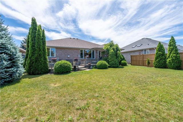 1622 Heritage Park Drive, House detached with 4 bedrooms, 2 bathrooms and 4 parking in Sarnia ON | Image 29