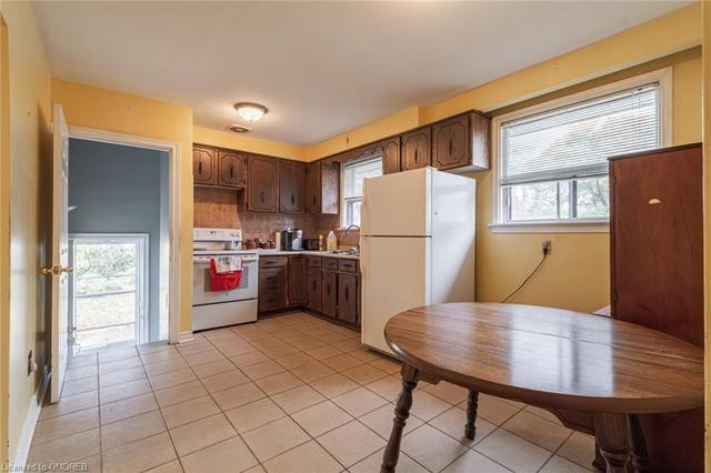 65 Glenmanor Drive, House detached with 3 bedrooms, 2 bathrooms and 3 parking in Oakville ON | Image 18