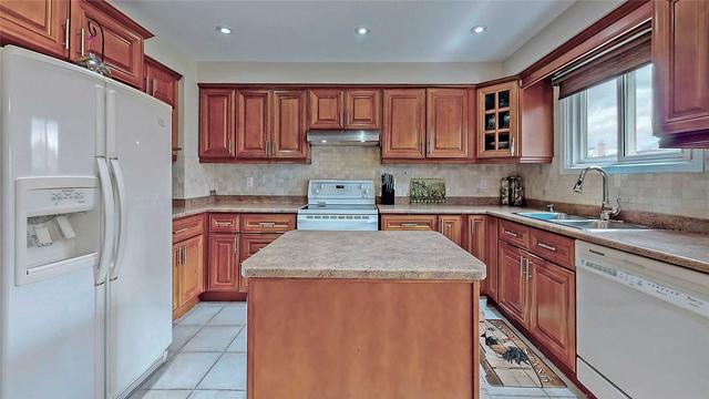 37 Afton Cres, House detached with 3 bedrooms, 4 bathrooms and 5 parking in Vaughan ON | Image 29