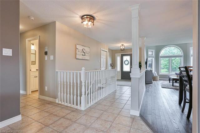 86 Court Drive, House detached with 3 bedrooms, 2 bathrooms and 4 parking in Brant ON | Image 16