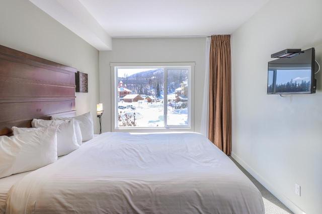 202 - 400 Stemwinder Dr, Condo with 3 bedrooms, 2 bathrooms and null parking in Kimberley BC | Image 24