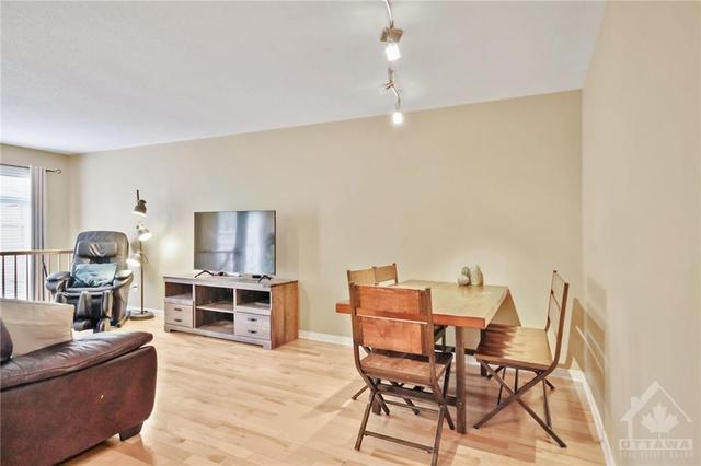 312 Quetico Private, Townhouse with 3 bedrooms, 3 bathrooms and 2 parking in Ottawa ON | Image 6