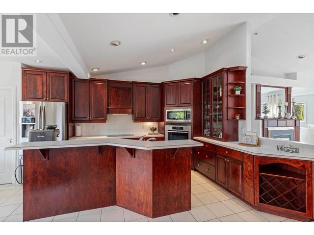 3050 Holland Rd, House detached with 4 bedrooms, 3 bathrooms and 9 parking in Kelowna BC | Image 11