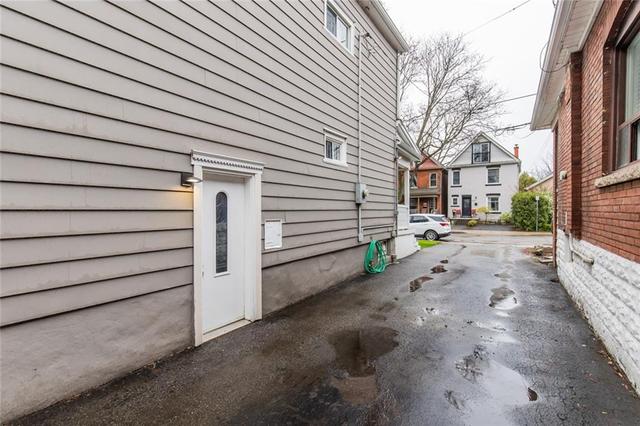 463 Charlton Ave, House detached with 3 bedrooms, 1 bathrooms and 3 parking in Hamilton ON | Image 30