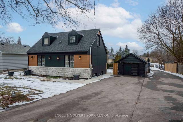 13169 York Regional Rd 27, House detached with 2 bedrooms, 3 bathrooms and 9 parking in King ON | Image 1
