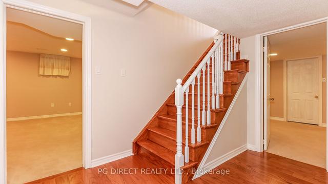 5 Jagges Dr, House detached with 2 bedrooms, 2 bathrooms and 6 parking in Barrie ON | Image 6