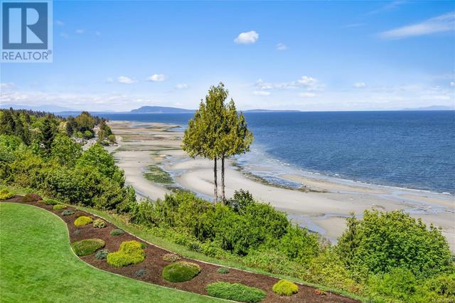 301 - 431 Crescent Rd W, Condo with 2 bedrooms, 2 bathrooms and 8 parking in Qualicum Beach BC | Image 16