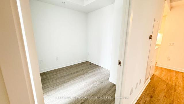 422 - 500 Wilson Ave, Condo with 2 bedrooms, 2 bathrooms and 0 parking in Toronto ON | Image 4