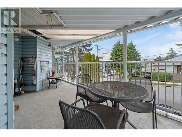 332 St. Patrick's Ave, House detached with 3 bedrooms, 3 bathrooms and 3 parking in North Vancouver BC | Image 20