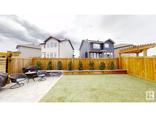 17516 47 St Nw Nw, House detached with 4 bedrooms, 3 bathrooms and null parking in Edmonton AB | Image 2