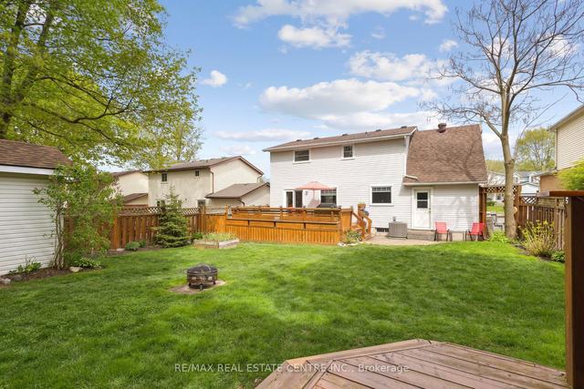 118 Imperial Rd N, House detached with 3 bedrooms, 2 bathrooms and 2 parking in Guelph ON | Image 35