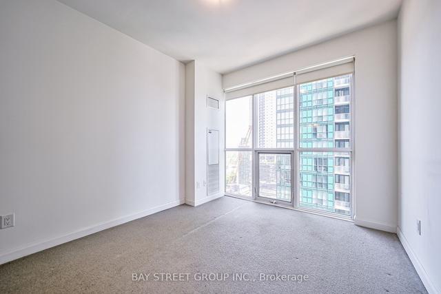 2208 - 11 Bogert Ave, Condo with 2 bedrooms, 2 bathrooms and 1 parking in Toronto ON | Image 22