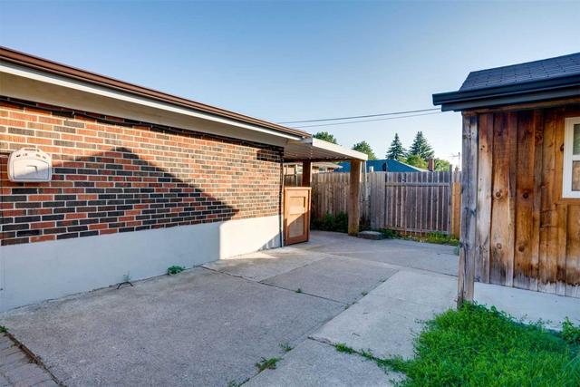 230 Elizabeth St, House detached with 3 bedrooms, 1 bathrooms and 2 parking in Oshawa ON | Image 13