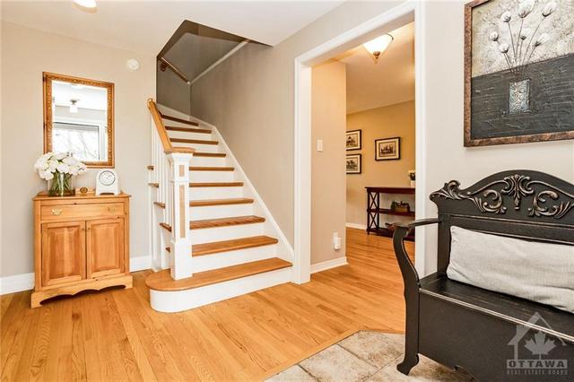 1297 Normandy Cres, House detached with 3 bedrooms, 4 bathrooms and 6 parking in Ottawa ON | Image 17