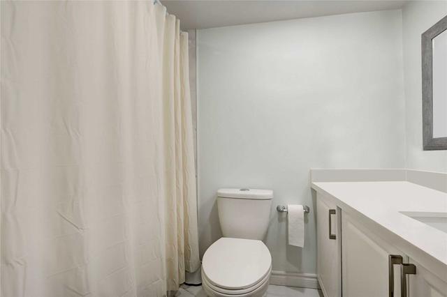 405 - 10 Stonehill Ct, Condo with 3 bedrooms, 2 bathrooms and 1 parking in Toronto ON | Image 2