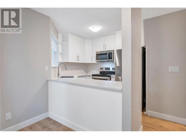 404 - 7139 18th Ave, Condo with 1 bedrooms, 1 bathrooms and 1 parking in Burnaby BC | Image 13
