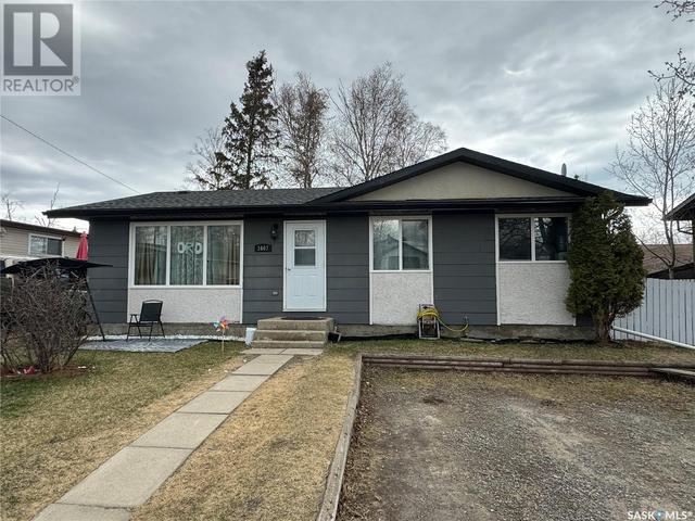 1607 Lawton Cres, House detached with 3 bedrooms, 1 bathrooms and null parking in La Ronge SK | Image 1