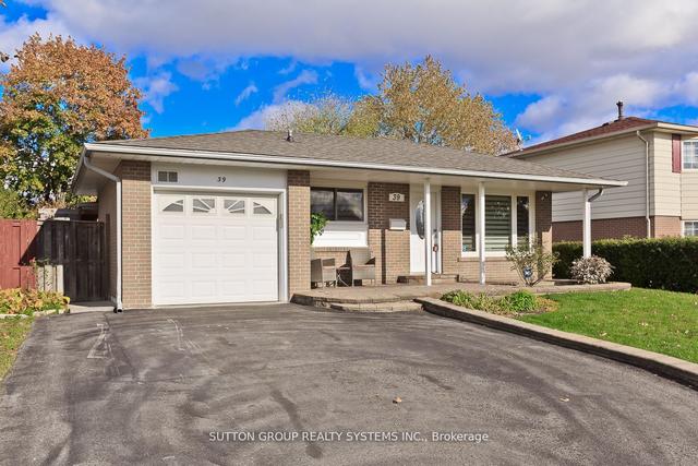 39 Benton St, House detached with 3 bedrooms, 2 bathrooms and 3 parking in Brampton ON | Image 12