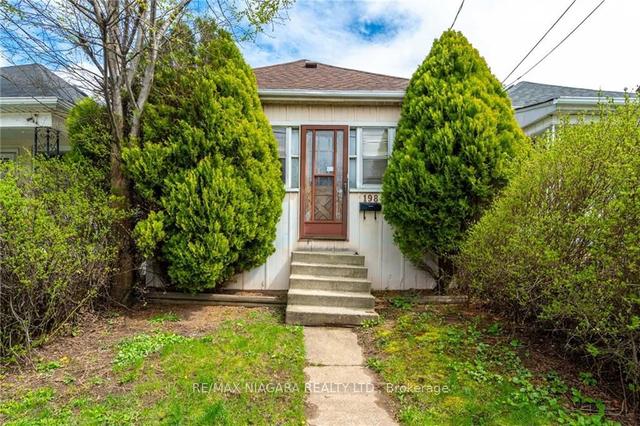 198 Province St N, House detached with 2 bedrooms, 1 bathrooms and 0 parking in Hamilton ON | Image 10