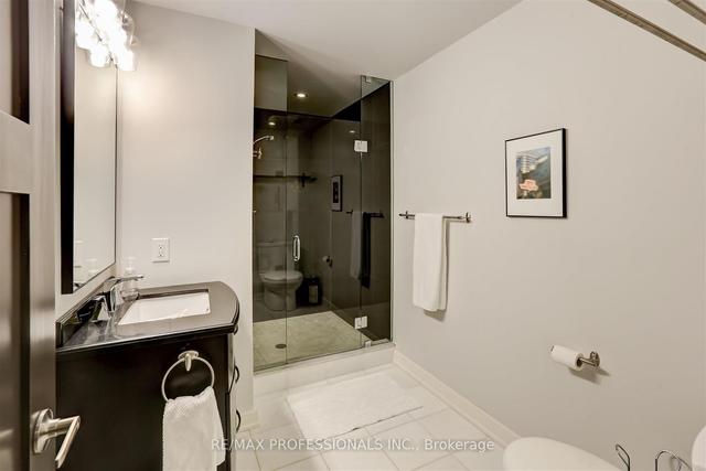 19 Kennedy Ave, House detached with 3 bedrooms, 4 bathrooms and 1 parking in Toronto ON | Image 22