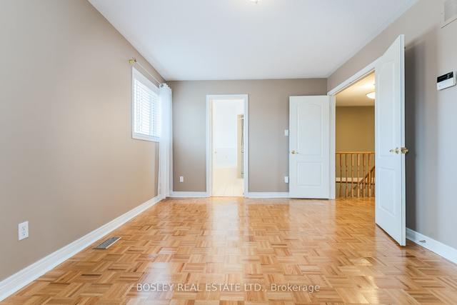 27 Tacc Trail, House detached with 3 bedrooms, 3 bathrooms and 6 parking in Vaughan ON | Image 11