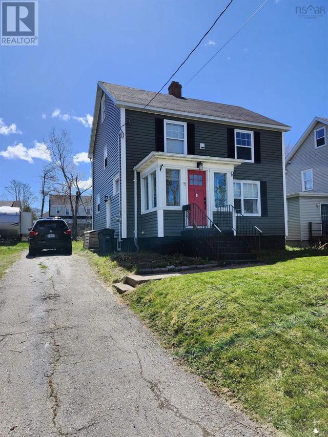72 Howe, House detached with 3 bedrooms, 1 bathrooms and null parking in Cape Breton NS | Image 1