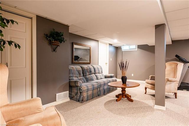 81 Cindy Dr, House detached with 4 bedrooms, 2 bathrooms and 3 parking in St. Catharines ON | Image 17
