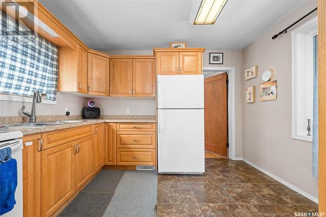 959 Iroquois Street W, House detached with 2 bedrooms, 1 bathrooms and null parking in Moose Jaw SK | Image 10