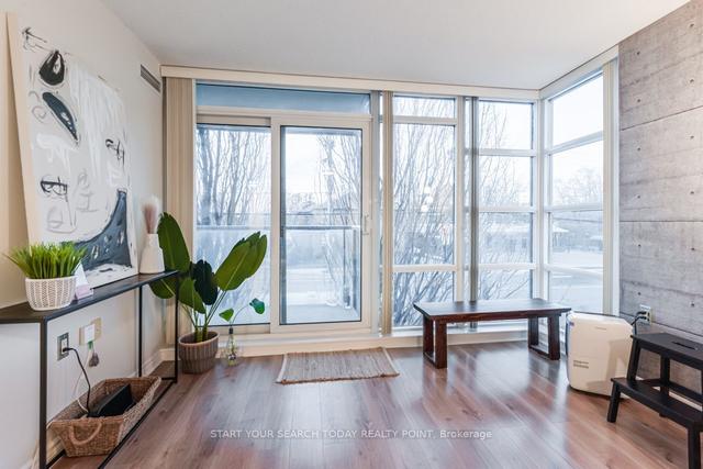 212 - 3840 Bathurst St, Condo with 2 bedrooms, 2 bathrooms and 1 parking in Toronto ON | Image 11