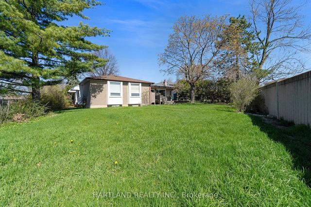 57 Glebe Cres S, House detached with 3 bedrooms, 3 bathrooms and 6 parking in Brampton ON | Image 20