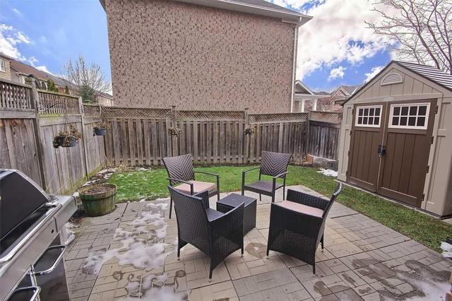 104 Kirkvalley Cres, House attached with 3 bedrooms, 4 bathrooms and 2 parking in Aurora ON | Image 19