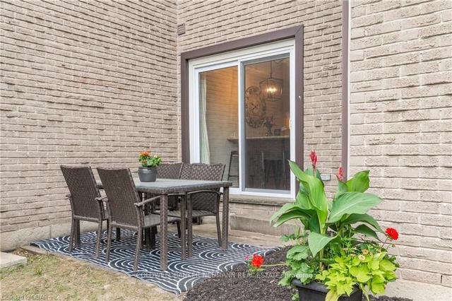 36 Wilsonview Ave, Townhouse with 3 bedrooms, 2 bathrooms and 1 parking in Guelph ON | Image 24