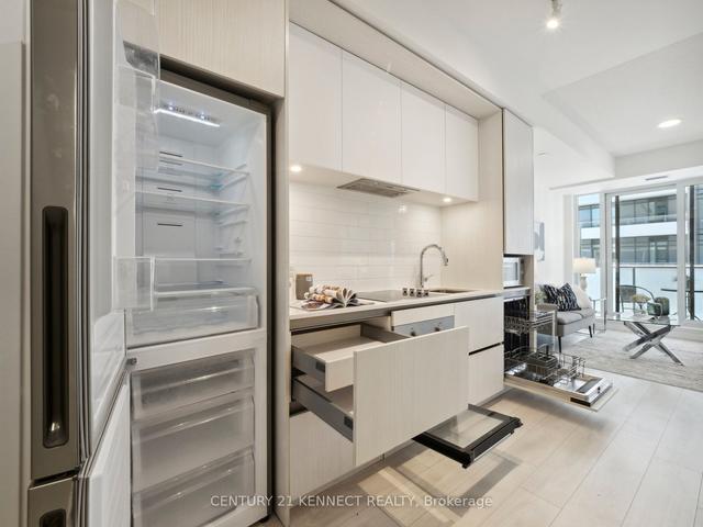 1013 - 34 Tubman Ave, Condo with 1 bedrooms, 1 bathrooms and 0 parking in Toronto ON | Image 3