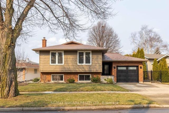 31 Kilkenny Dr, House detached with 3 bedrooms, 3 bathrooms and 3 parking in St. Catharines ON | Image 1