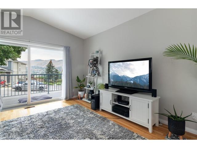 4400 Bellevue Drive, House detached with 3 bedrooms, 3 bathrooms and 5 parking in Vernon BC | Image 6