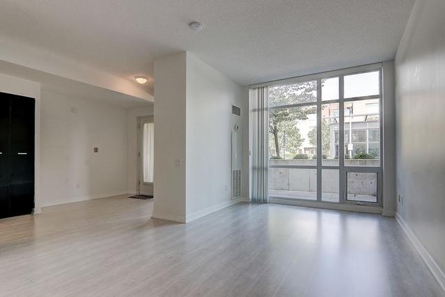 TH09 - 19 Singer Ct, Townhouse with 3 bedrooms, 3 bathrooms and 1 parking in Toronto ON | Image 16