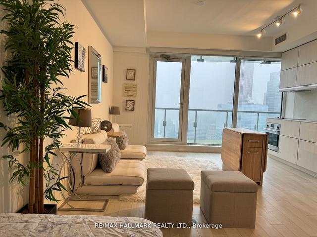 5408 - 197 Yonge St, Condo with 1 bedrooms, 1 bathrooms and 0 parking in Toronto ON | Image 5