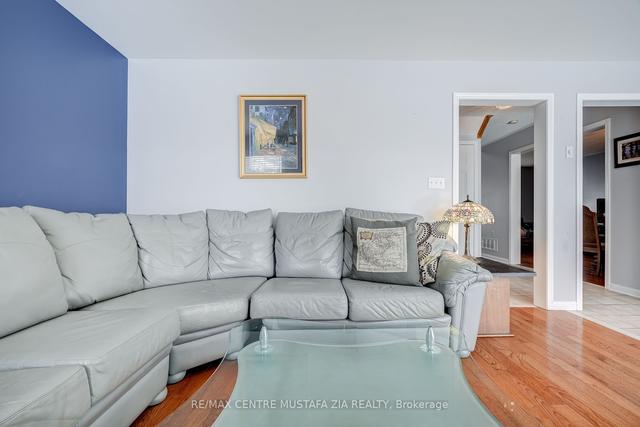 1518 Swann Cres, House detached with 3 bedrooms, 3 bathrooms and 3 parking in Milton ON | Image 2