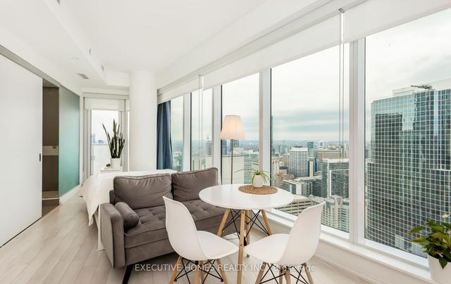 3812 - 197 Yonge St S, Condo with 1 bedrooms, 1 bathrooms and 0 parking in Toronto ON | Image 10