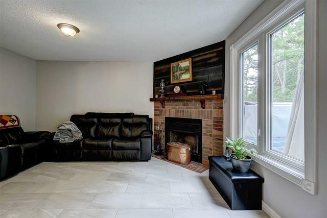 961 Vance Cres, House detached with 4 bedrooms, 3 bathrooms and 8 parking in Innisfil ON | Image 9