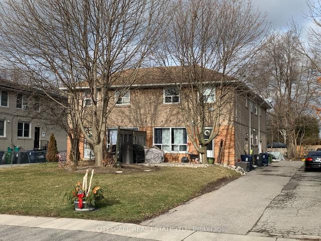 120 Guildwood Pkwy, House attached with 3 bedrooms, 2 bathrooms and 1 parking in Toronto ON | Image 1