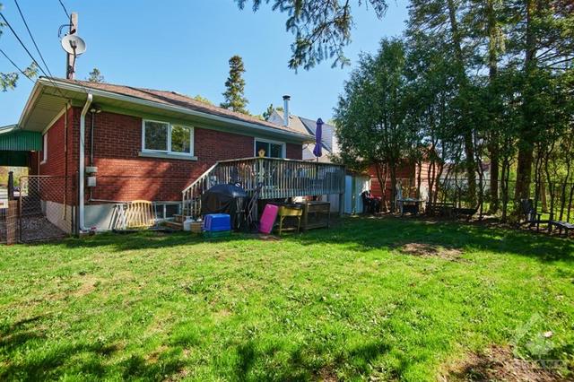 632 Browning Ave, House detached with 4 bedrooms, 2 bathrooms and 4 parking in Ottawa ON | Image 28