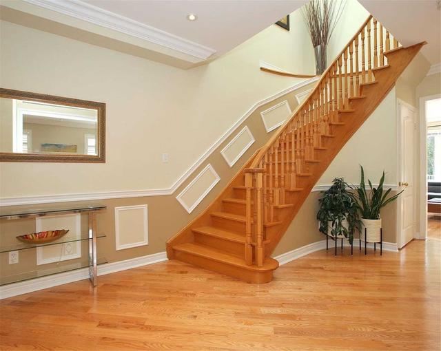 67 Moreau Tr, House detached with 4 bedrooms, 4 bathrooms and 7 parking in Toronto ON | Image 37
