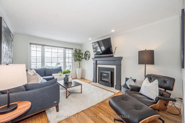 1 - 114 Woodlawn Rd E, Townhouse with 2 bedrooms, 3 bathrooms and 2 parking in Guelph ON | Image 5