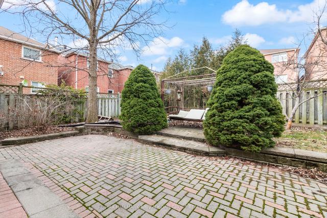 16 Roseborough Cres, House detached with 4 bedrooms, 4 bathrooms and 8 parking in Vaughan ON | Image 7
