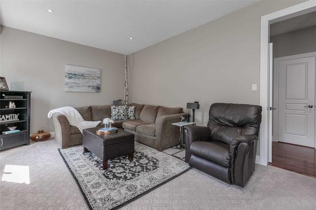 2215 Empire Cres, House detached with 4 bedrooms, 4 bathrooms and 4 parking in Burlington ON | Image 5